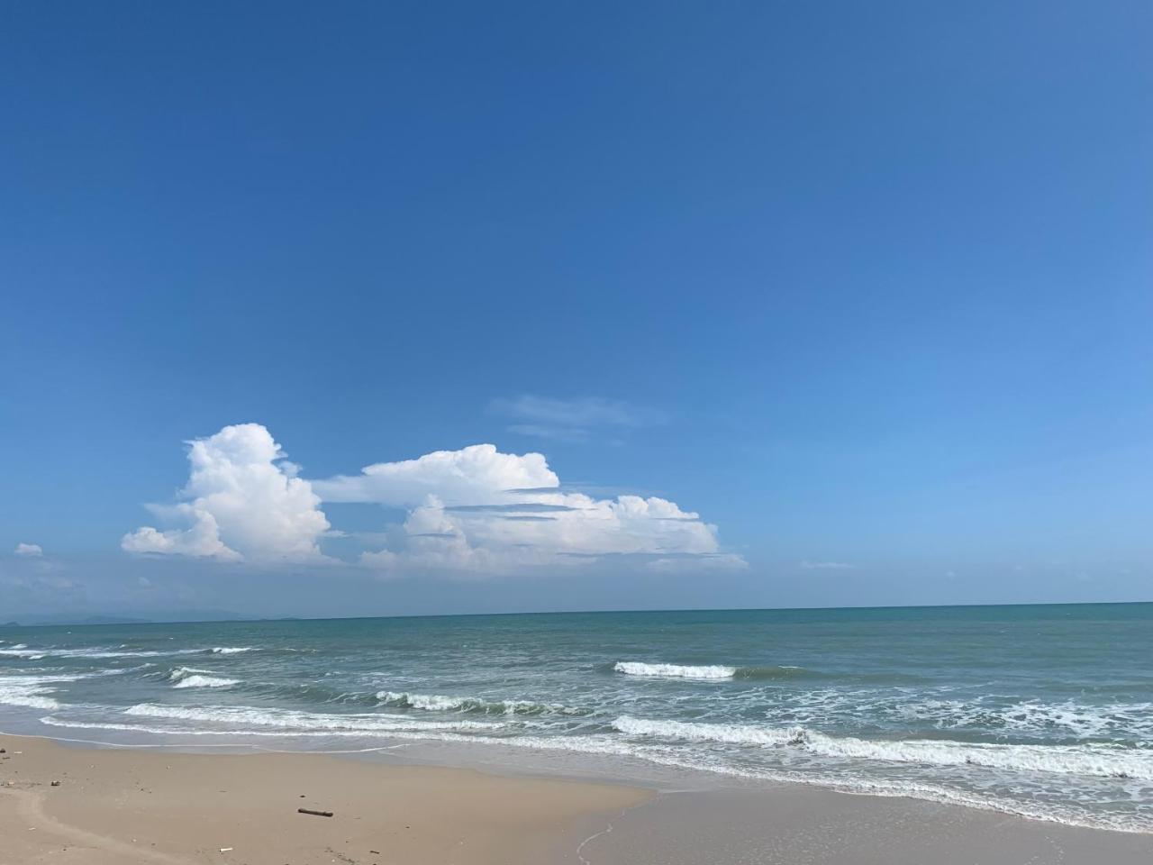 Wis Beach Khanom Dış mekan fotoğraf